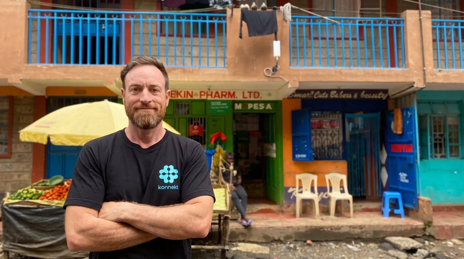 Shaun Morgan, konnekt Founder and CEO, on a street in one of konnekt's Nairobi network neighbourhoods